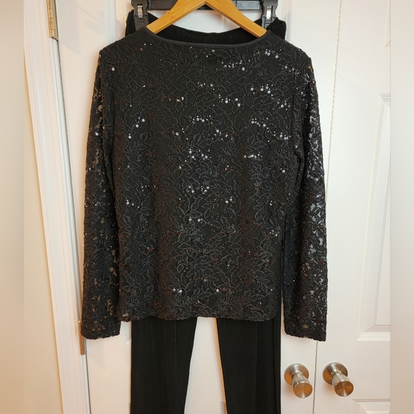 Calvin Klein Black Long-Sleeved Sequined Blouse and Pants Set‎ - Picture 5 of 14